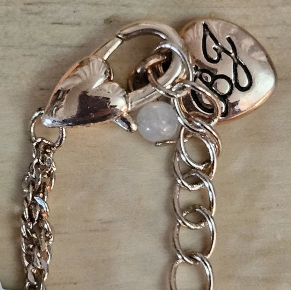 Betsy Johnson bear and bow necklace - Picture 6 of 6